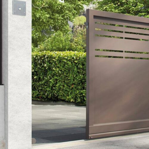 Portail coulissant sur-mesure - Pose et installation en Alsace
