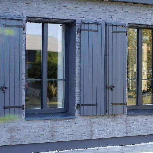 Volets battants sur-mesure - Pose et installation en Alsace